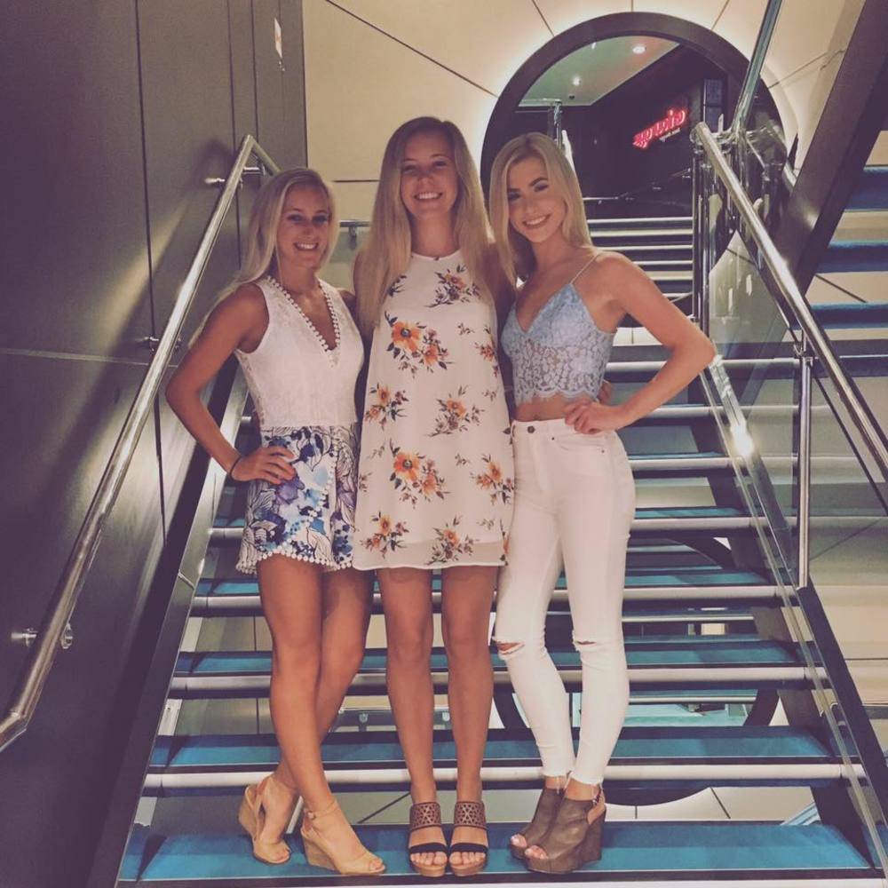 Meet your Posher, Casey